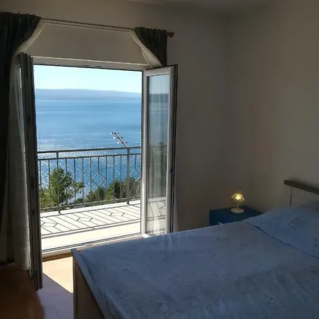Apartman Leo Brela Buitenkant foto
