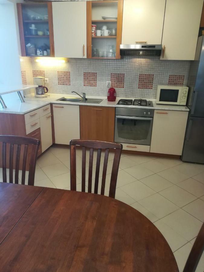 Apartment Leo Brela